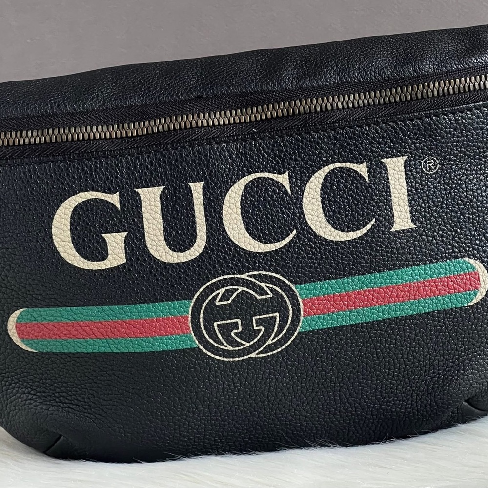 💰SOLD - Gucci Logo Print Leather Belt Bag - Picture 4 of 15